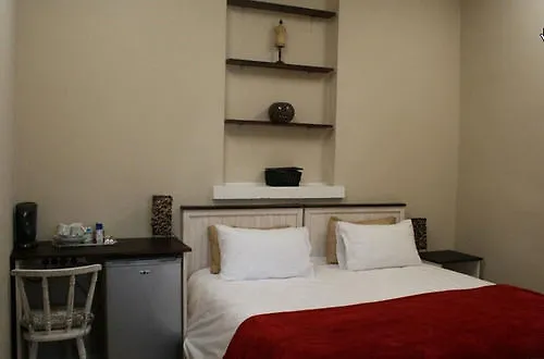 Guesthouse On Irvine Port Elizabeth Guest house
